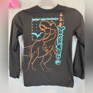 Jurassic World Camp Cretaceous Long Sleeve Graphic T- Size Small